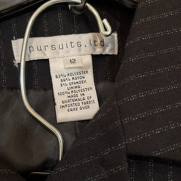 PURSUITS pantsuit, size 12, jacket fully lined, no pockets, pants not lined - Picture 3 of 5